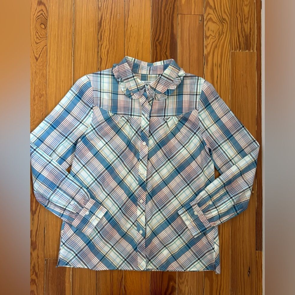 Untuckit Buttondown Top